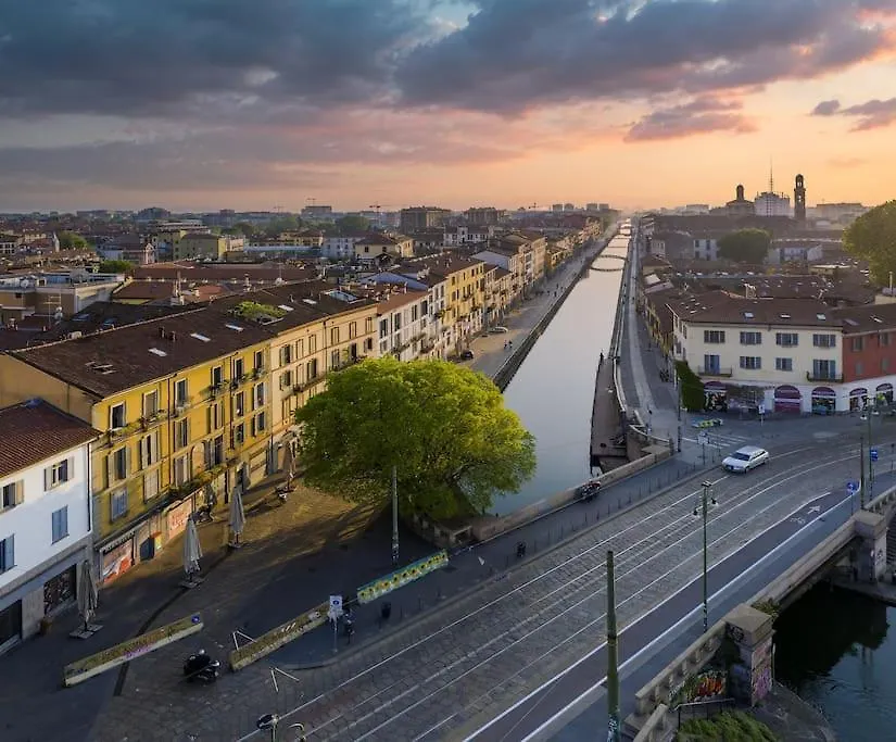 Duomo 15 Min Walk - Luxury Flat, Netflix And Wi-Fi Apartment Milan