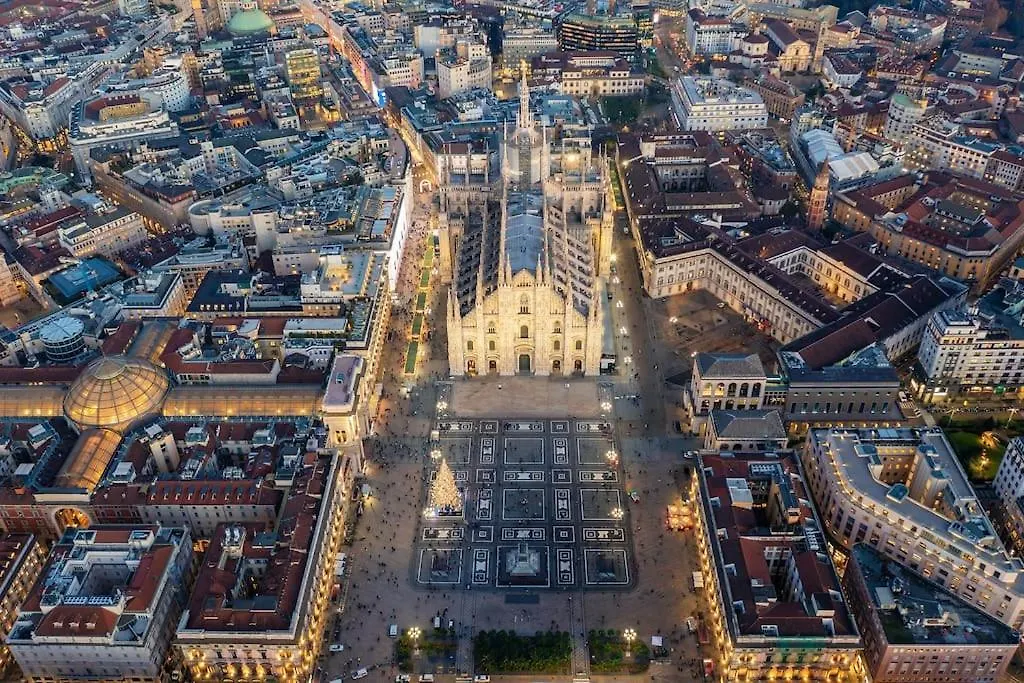 ミラノDuomo 15 Min Walk - Luxury Flat, Netflix And Wi-Fiアパートメント ミラノ